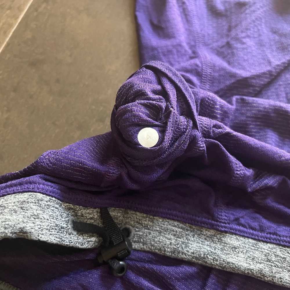 Lululemon Silverescent Tech Drawstring Tee - image 4